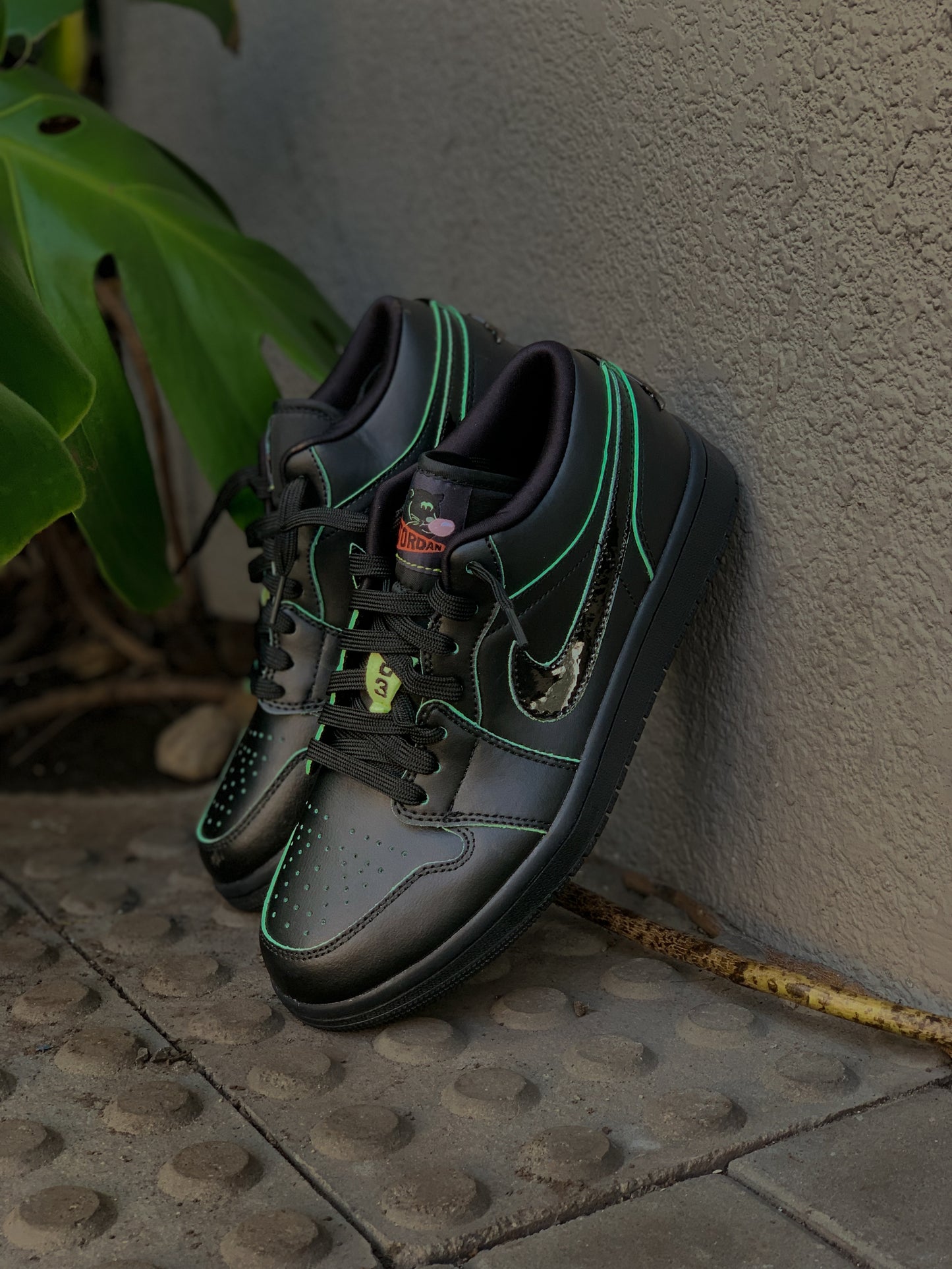 Air Jordan 1 Low SE "Black Cats Mascot"