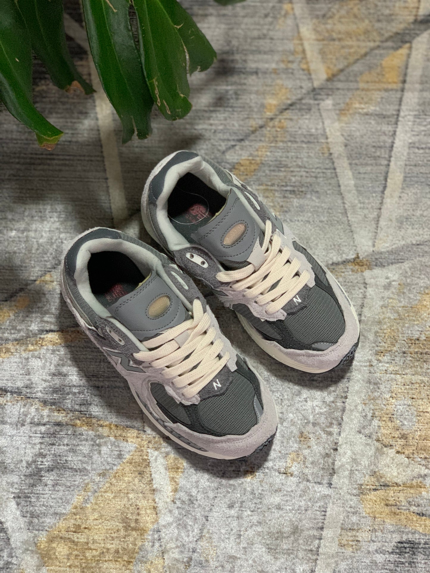 New Balance 2002R Gray