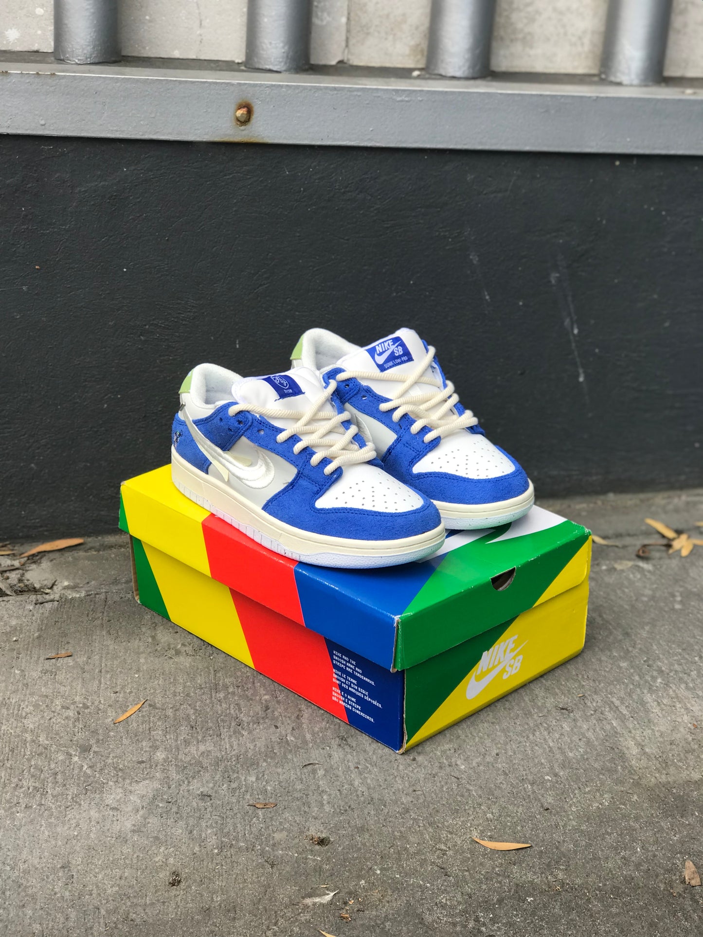 SB Dunk Low ''Fly Streetwear Gardenia''