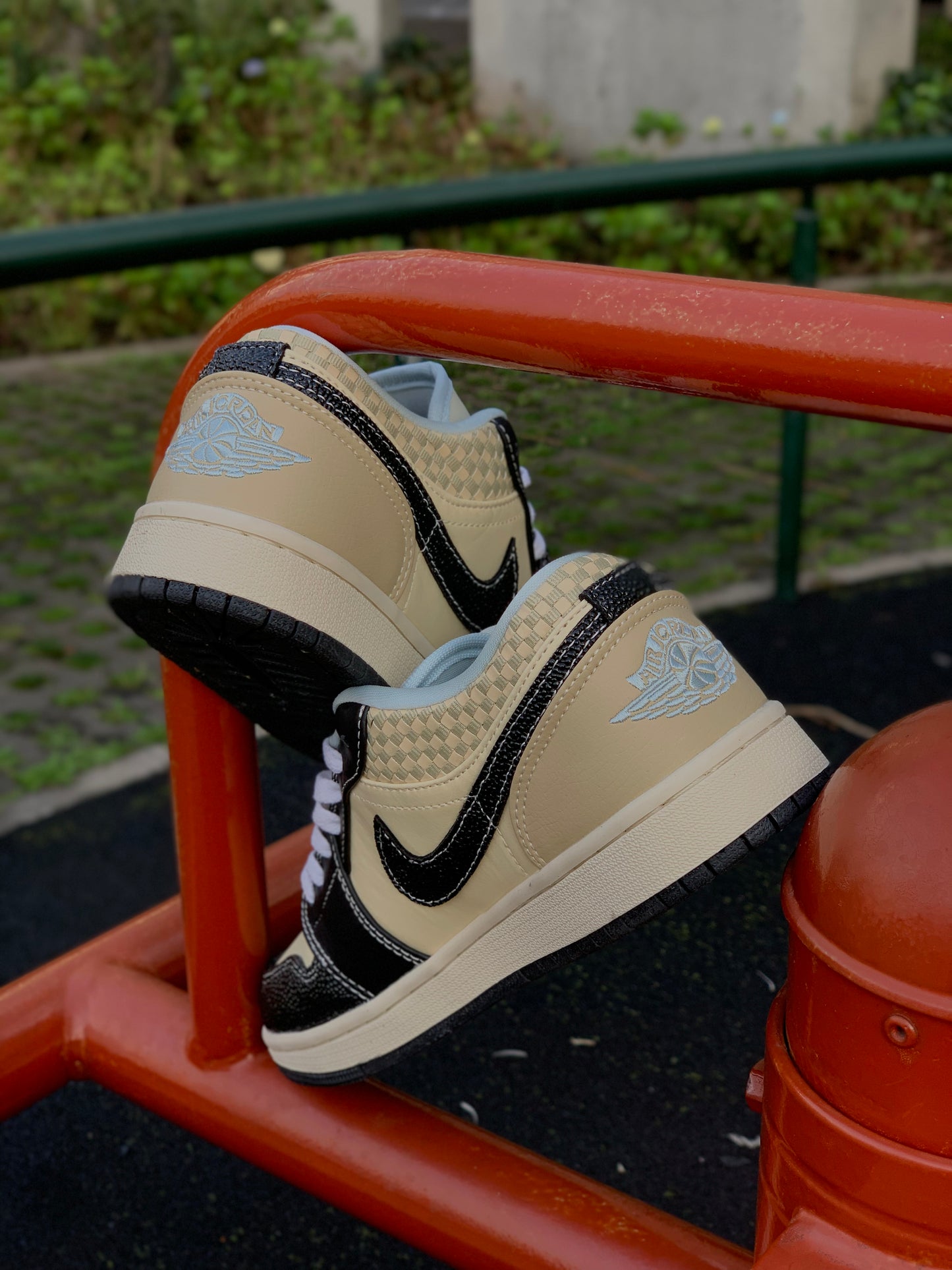 Air Jordan 1 Low SE Coconut Milk