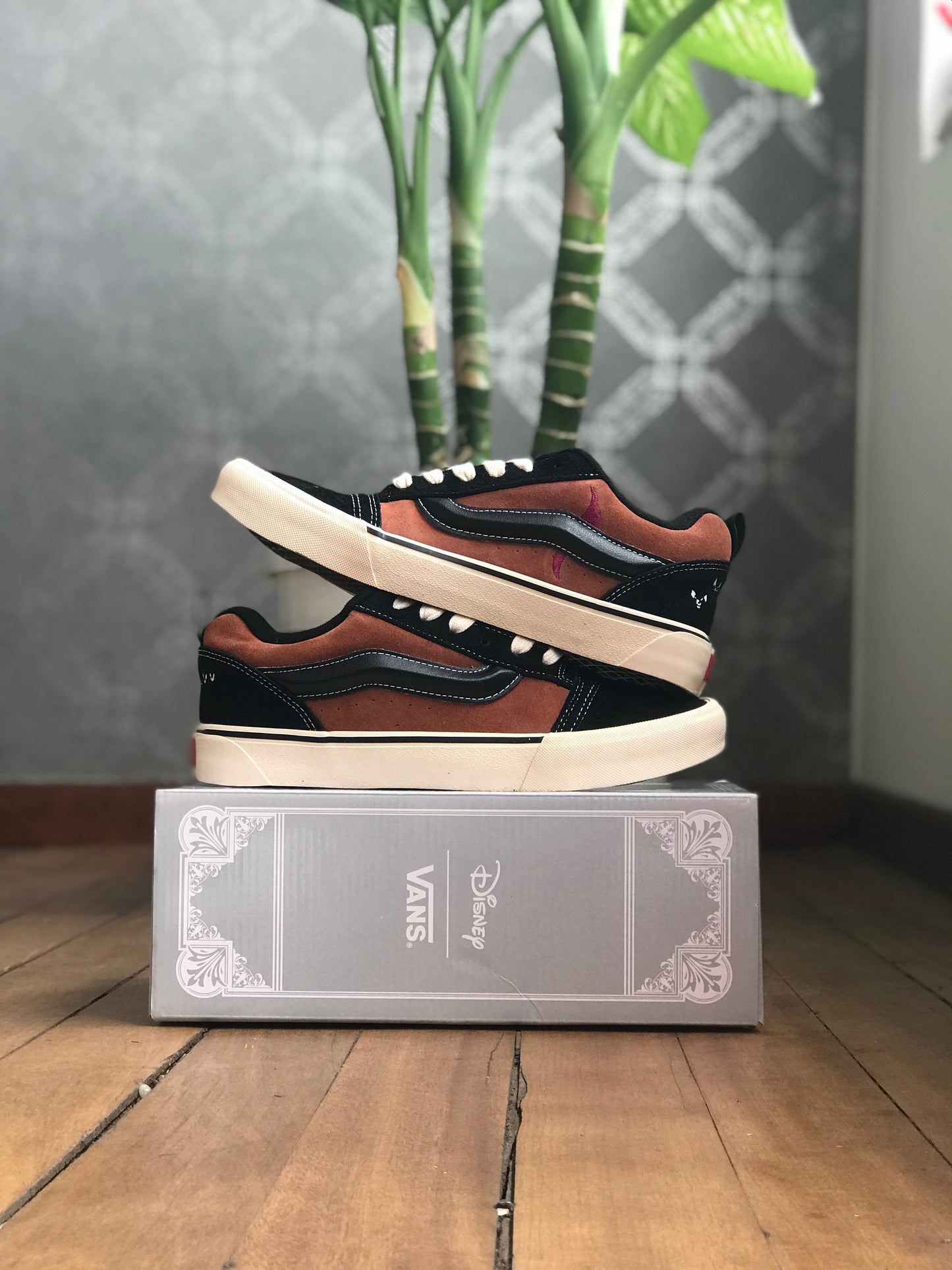 Vans Knu Skool x Rey León