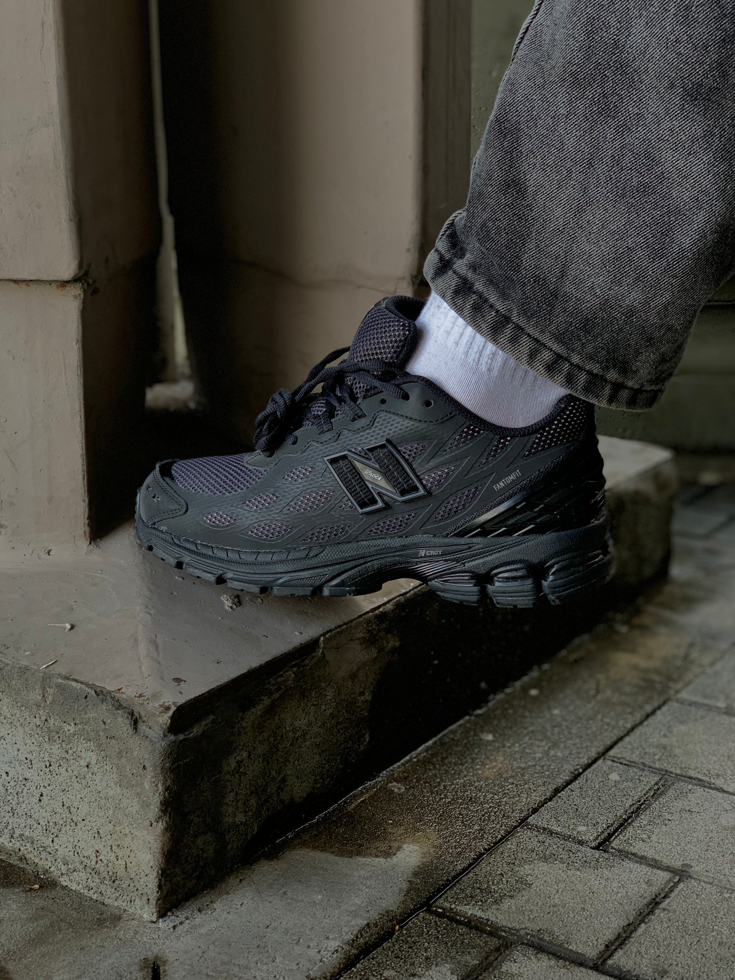 New Balance 1906R