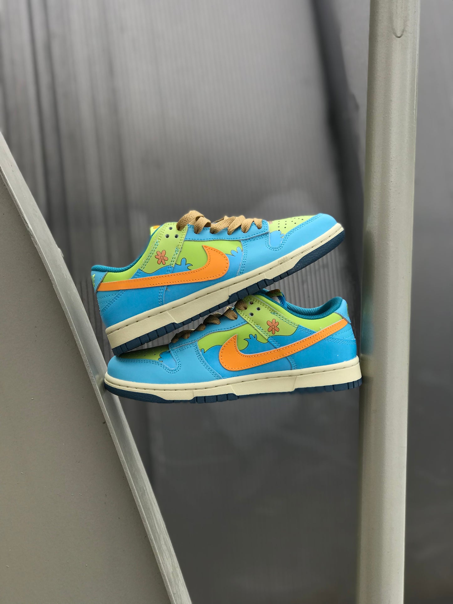 Nike Dunk Low x Scooby Doo