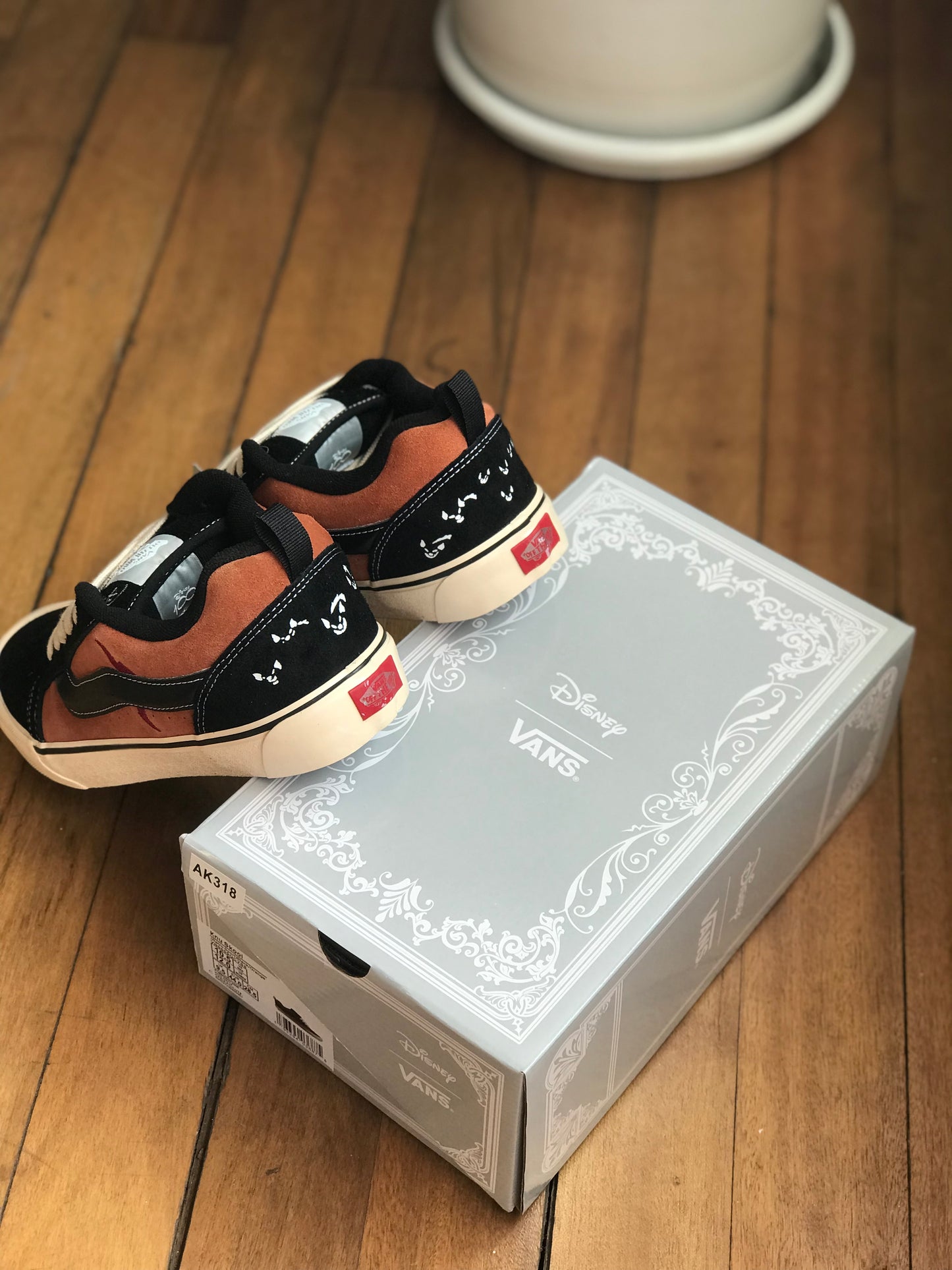 Vans Knu Skool x Rey León