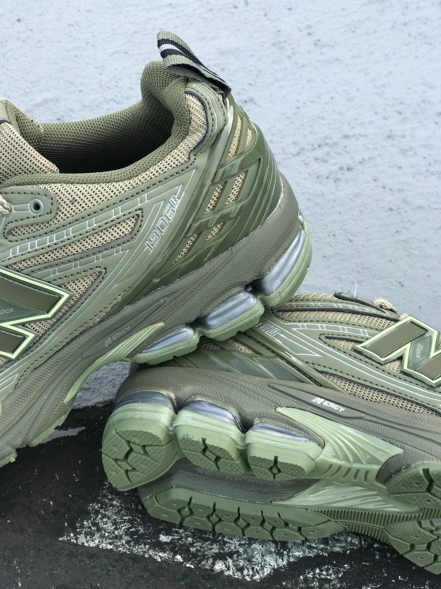 New Balance 1906R Dark Moss
