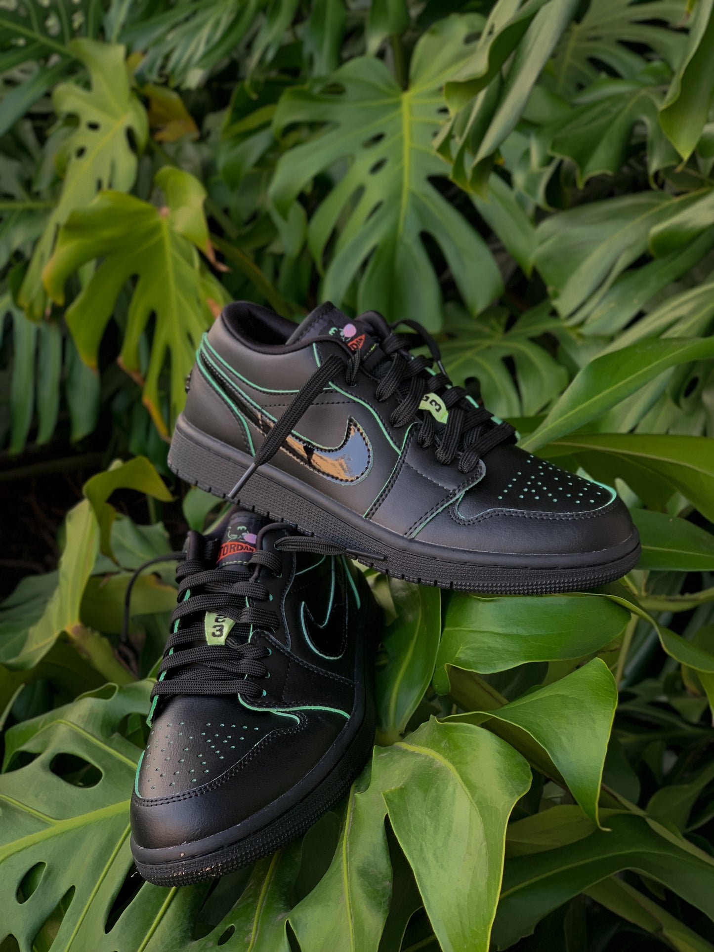 Air Jordan 1 Low SE "Black Cats Mascot"