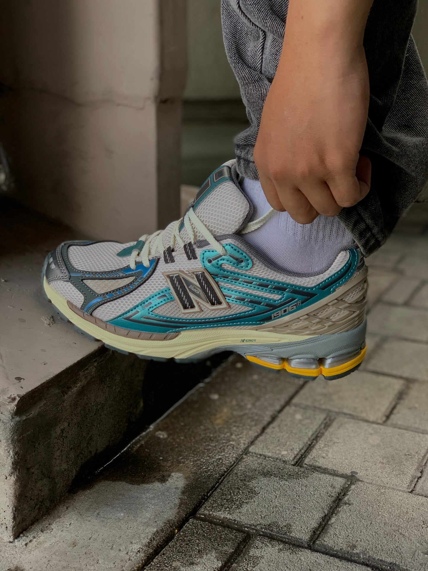 New Balance 1906R