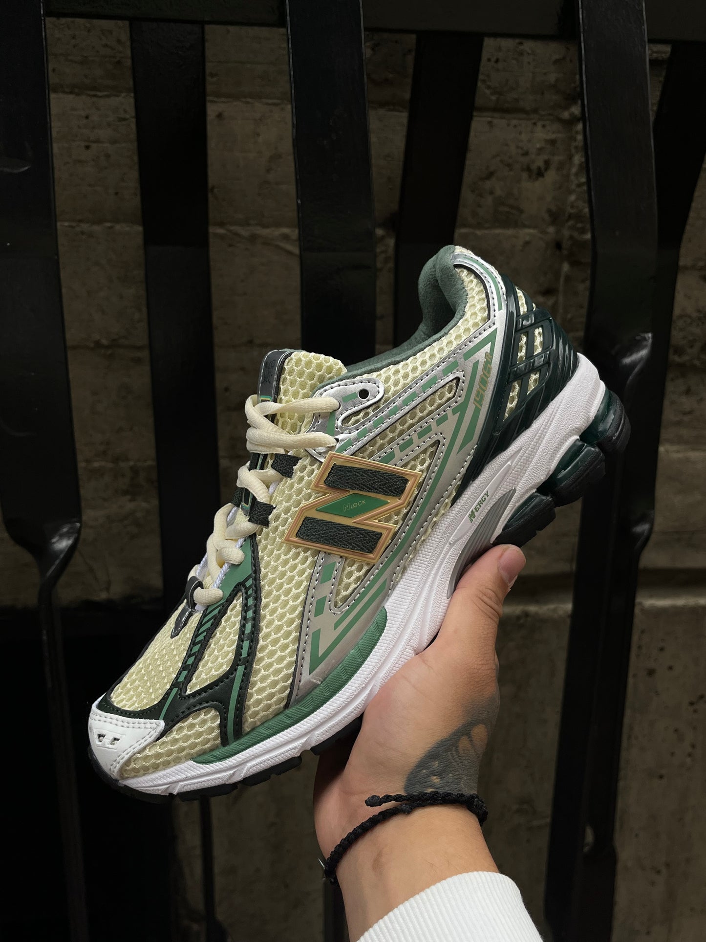 New Balance 1906R