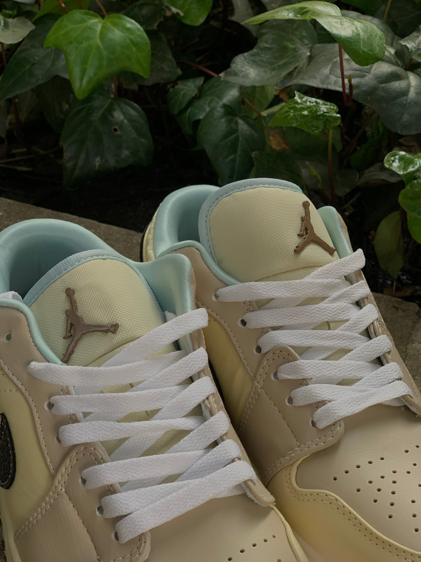 Air Jordan 1 Low Sandrift