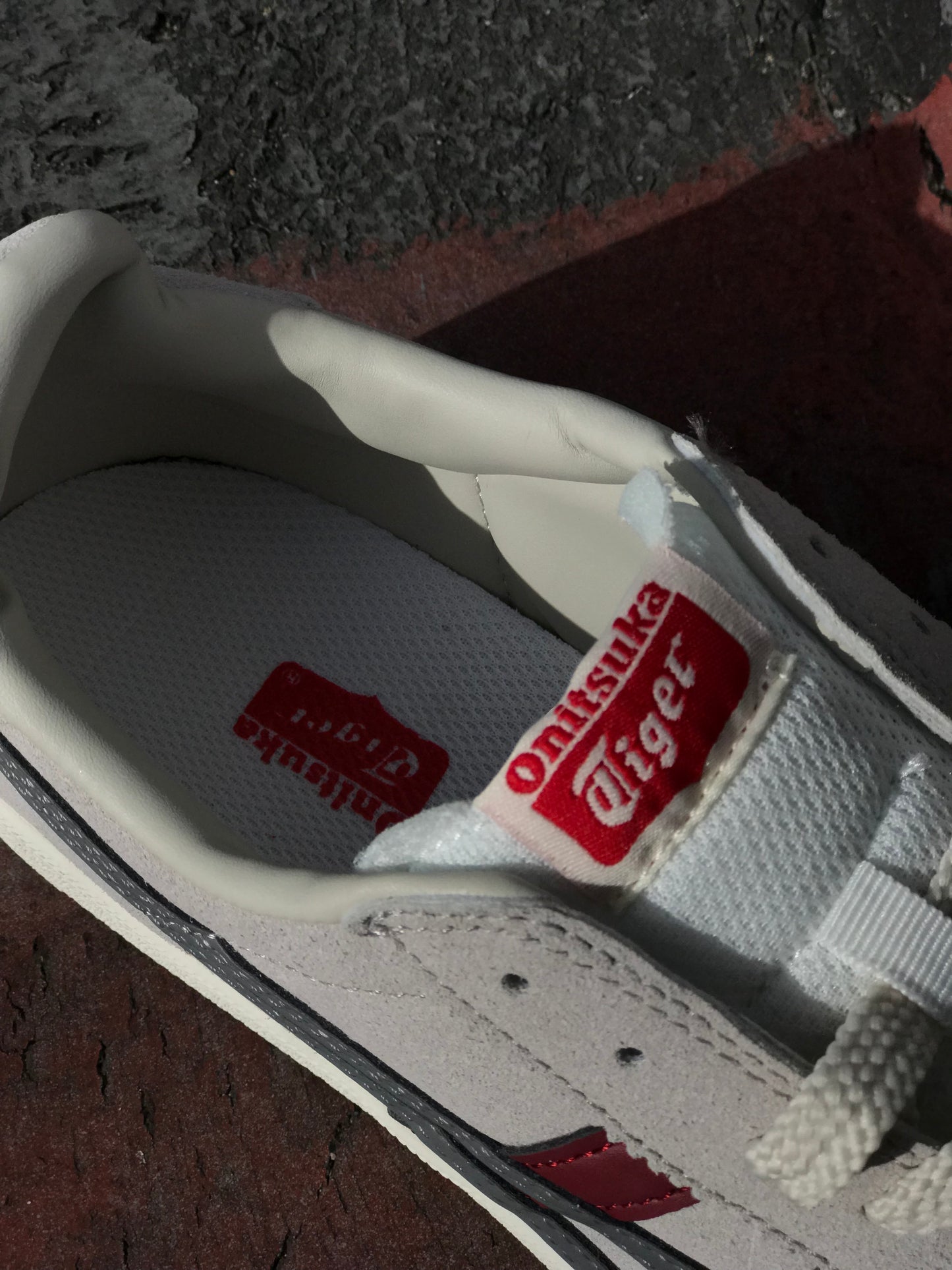 Onitsuka Tiger Tokuten Roja Gris