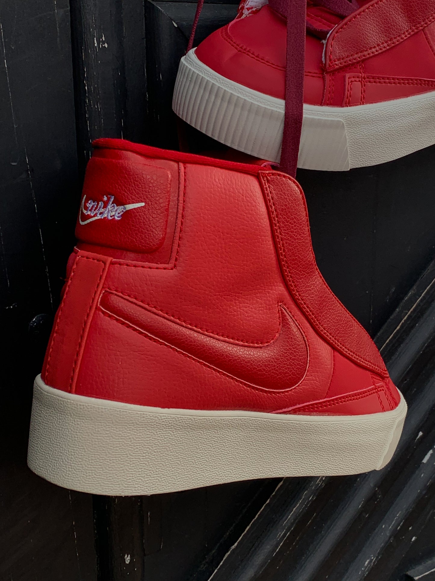 Nike Blazer Mid Victory "Spooky Red"