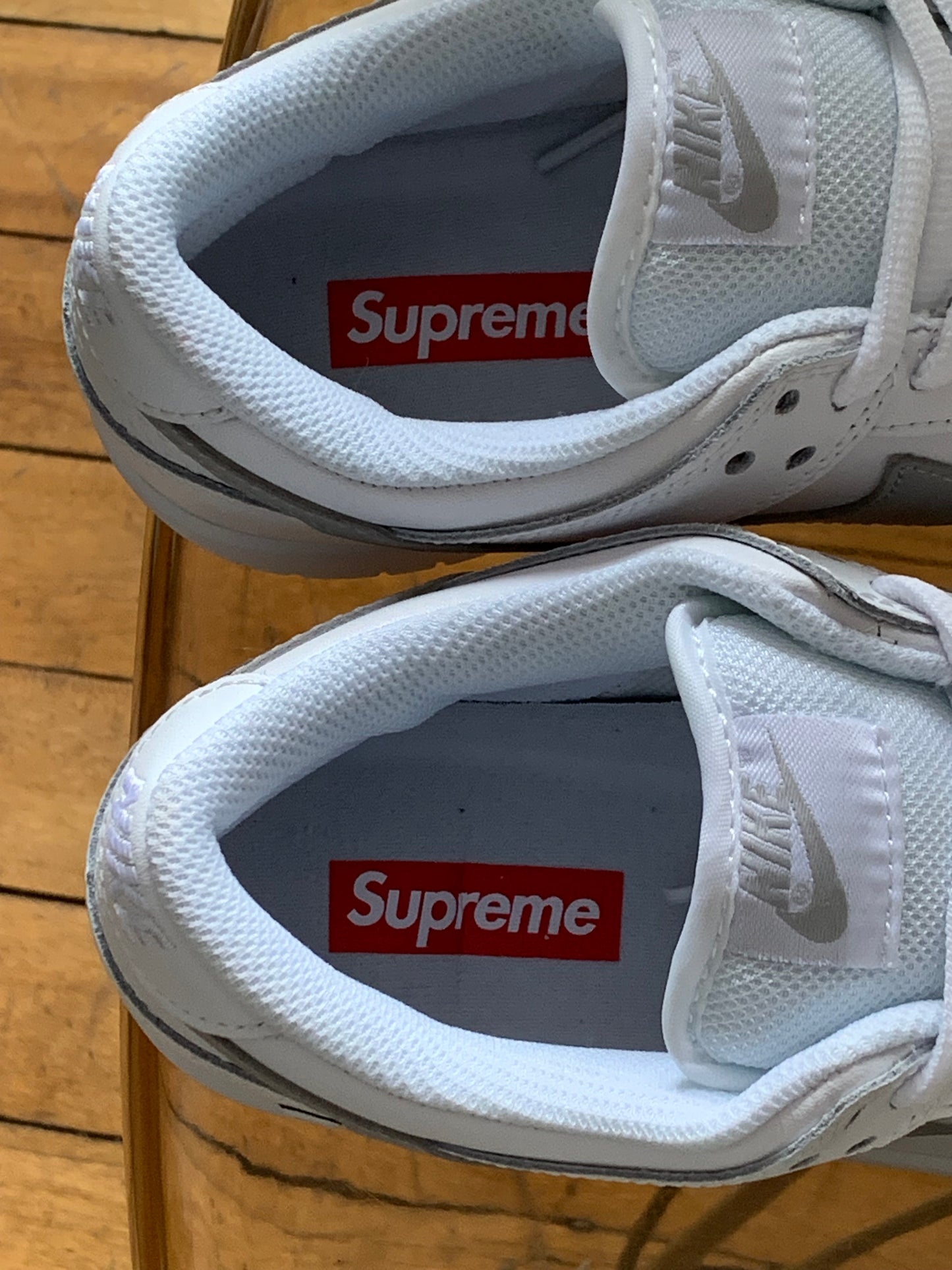 Nike SB Dunk Low x Supreme 94