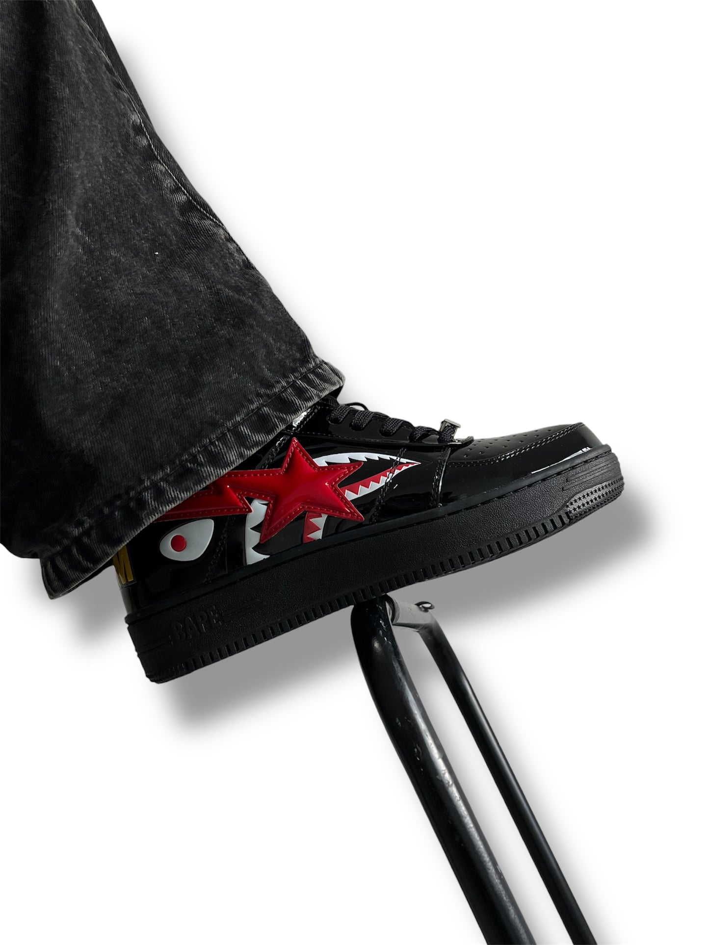 A Bathing Ape Bape Sta Low Shark Black / White