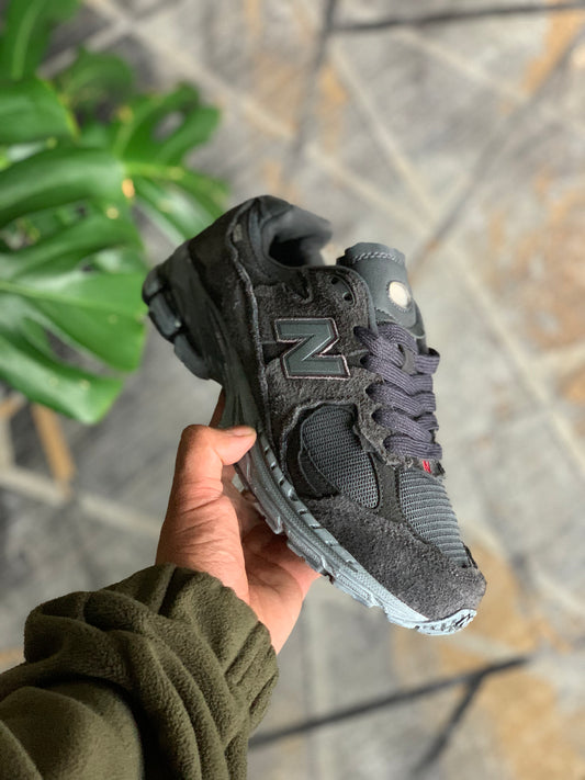 New Balance 2002R Black