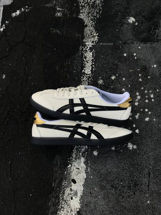 Onitsuka Tiger Tokuten Negra Dorada