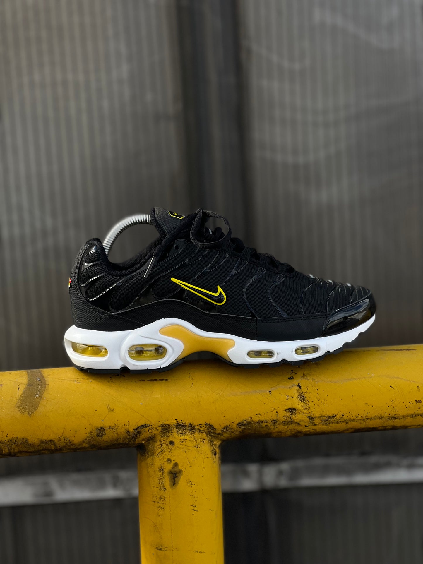 Nike Air Max Plus TN ''Black Yellow''