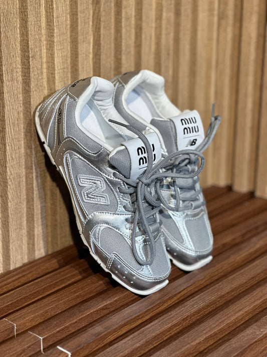 New Balance 530SL x MiuMiu Plateadas