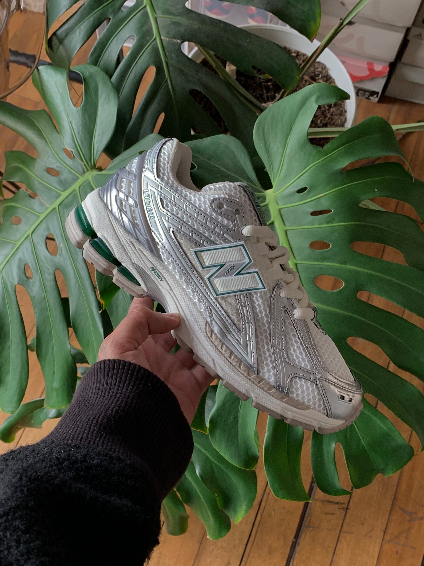 New Balance 1906R Silver