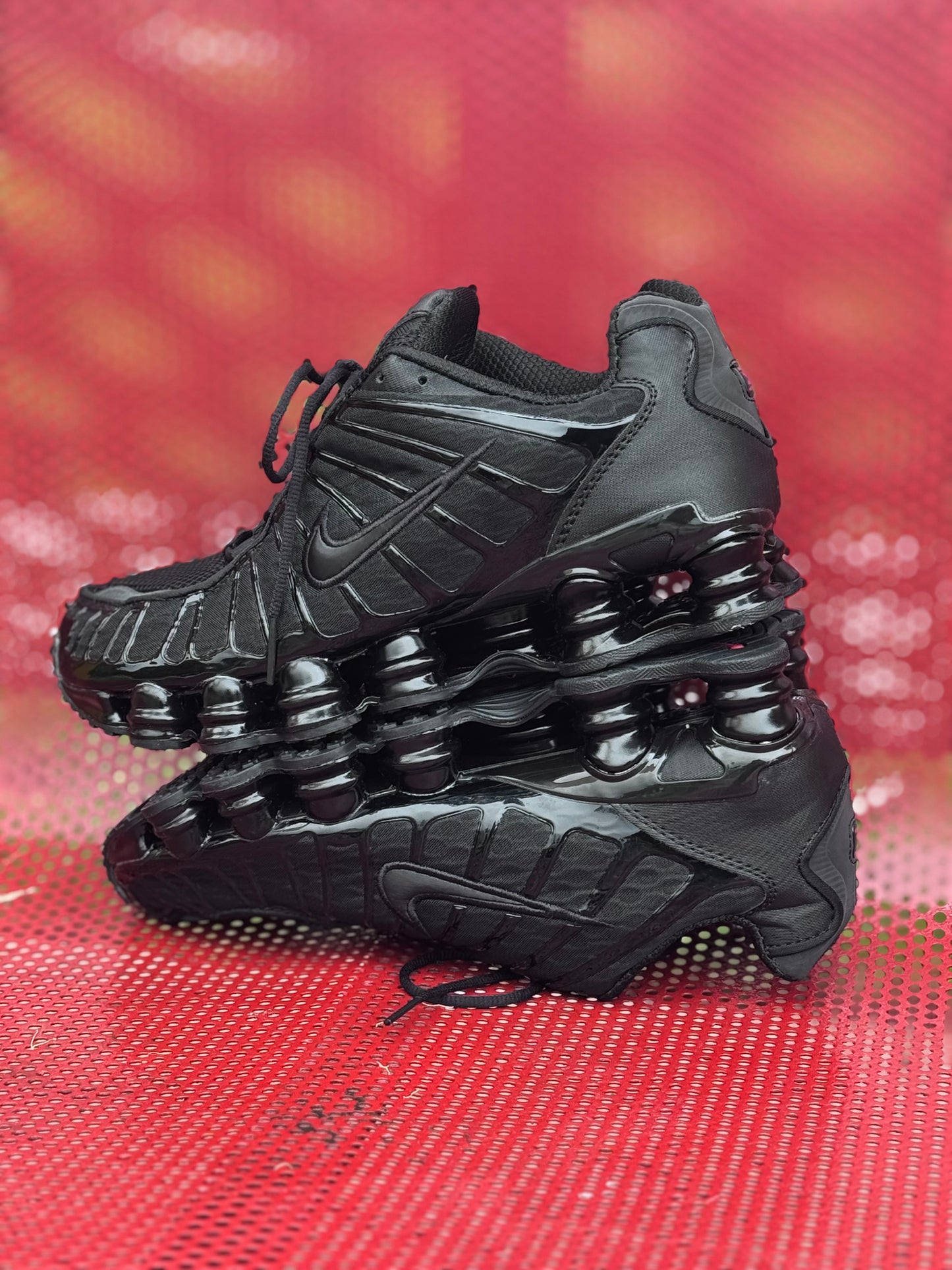 Nike Shox - Black/Red