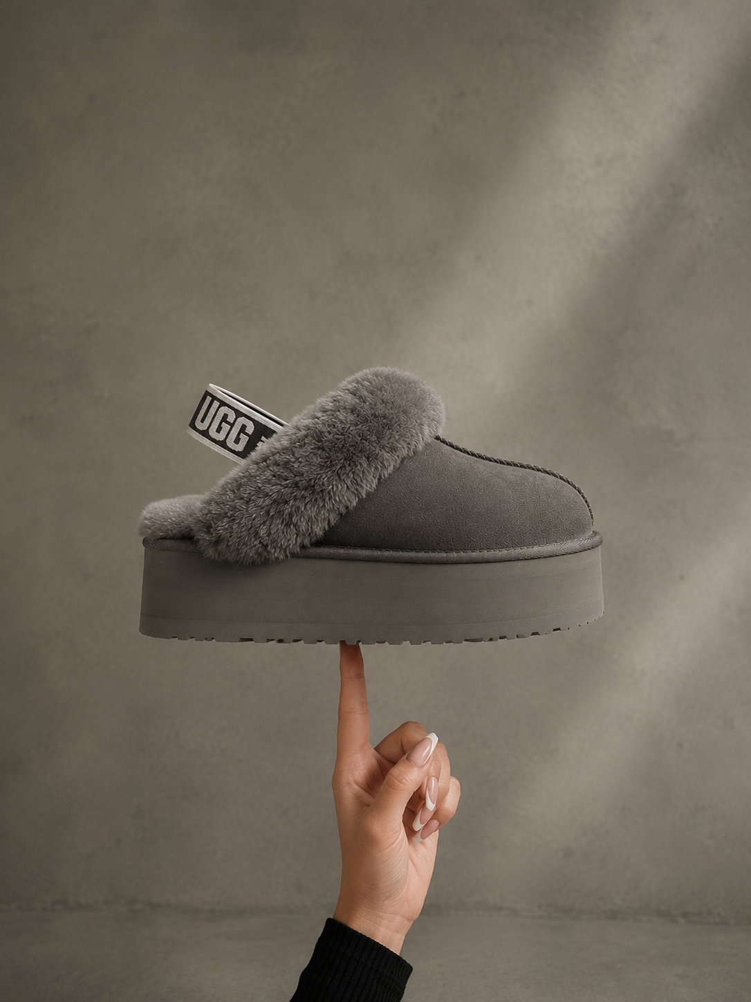 UGG