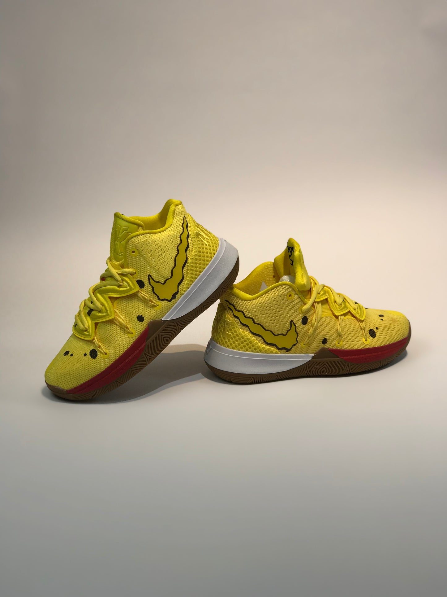 Nike Kyrie Irving x Spongebob