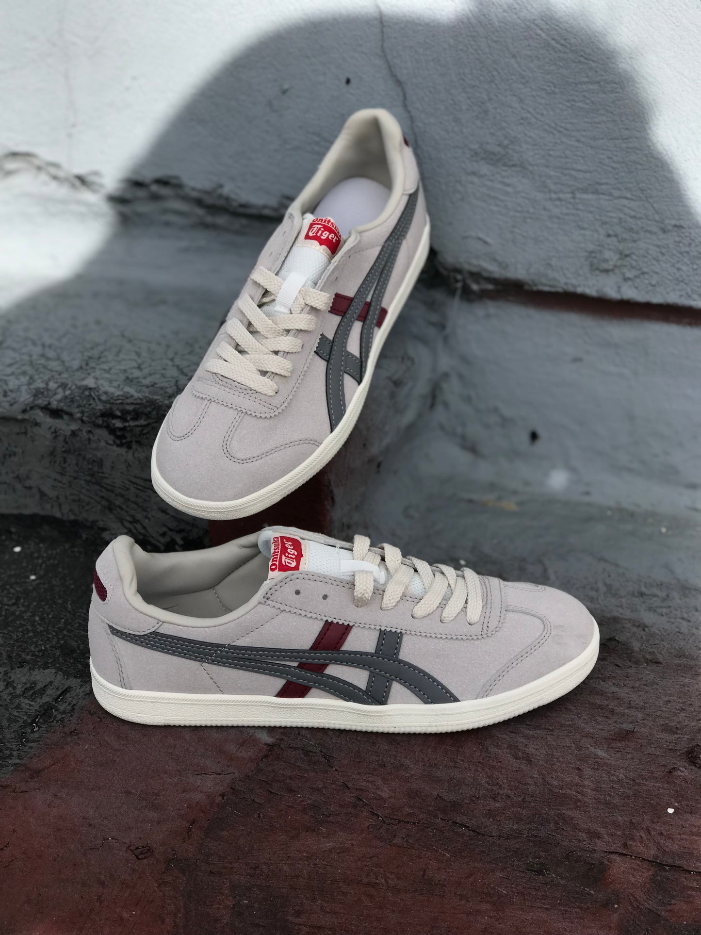 Onitsuka Tiger Tokuten Roja Gris