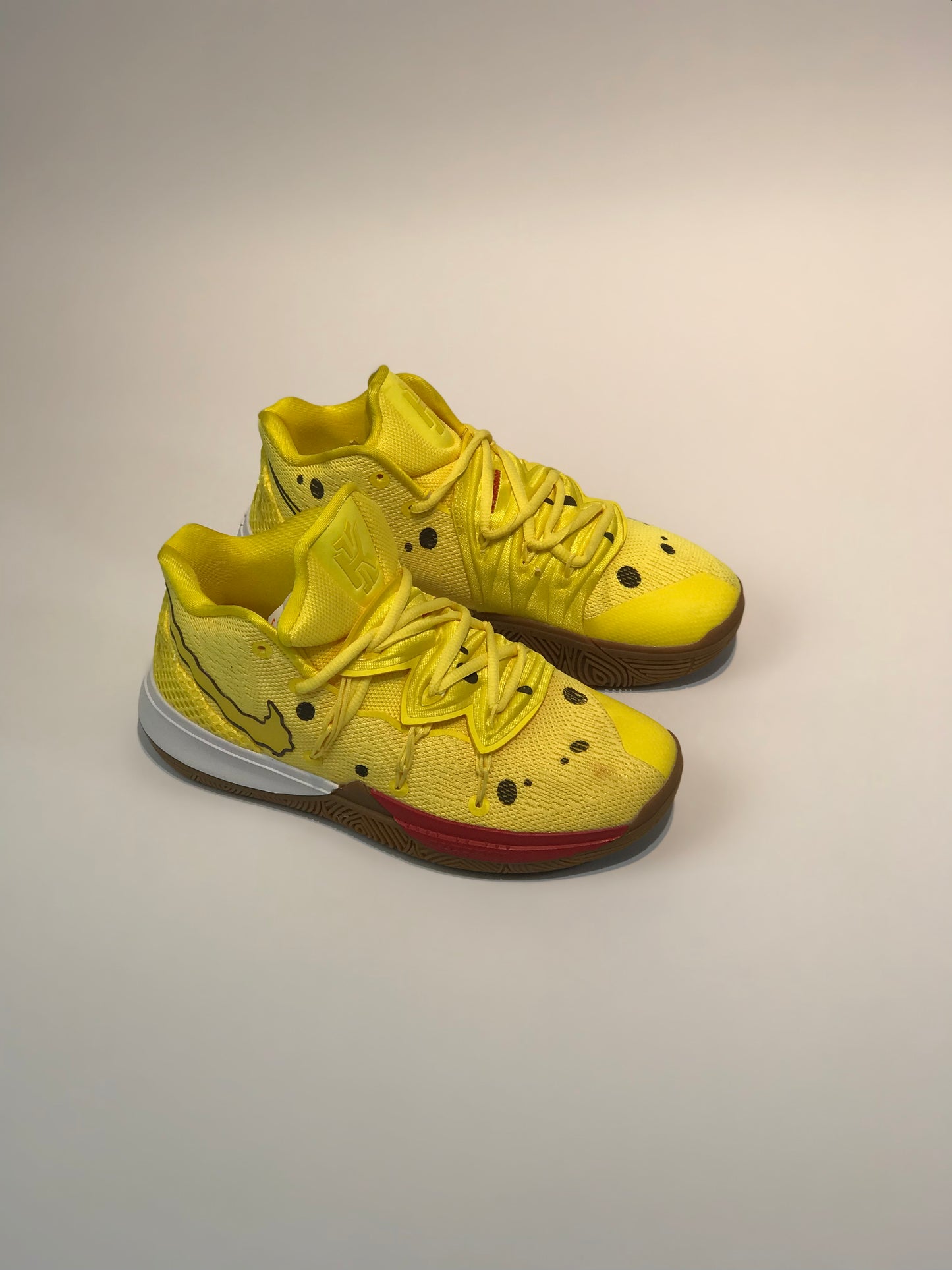 Nike Kyrie Irving x Spongebob