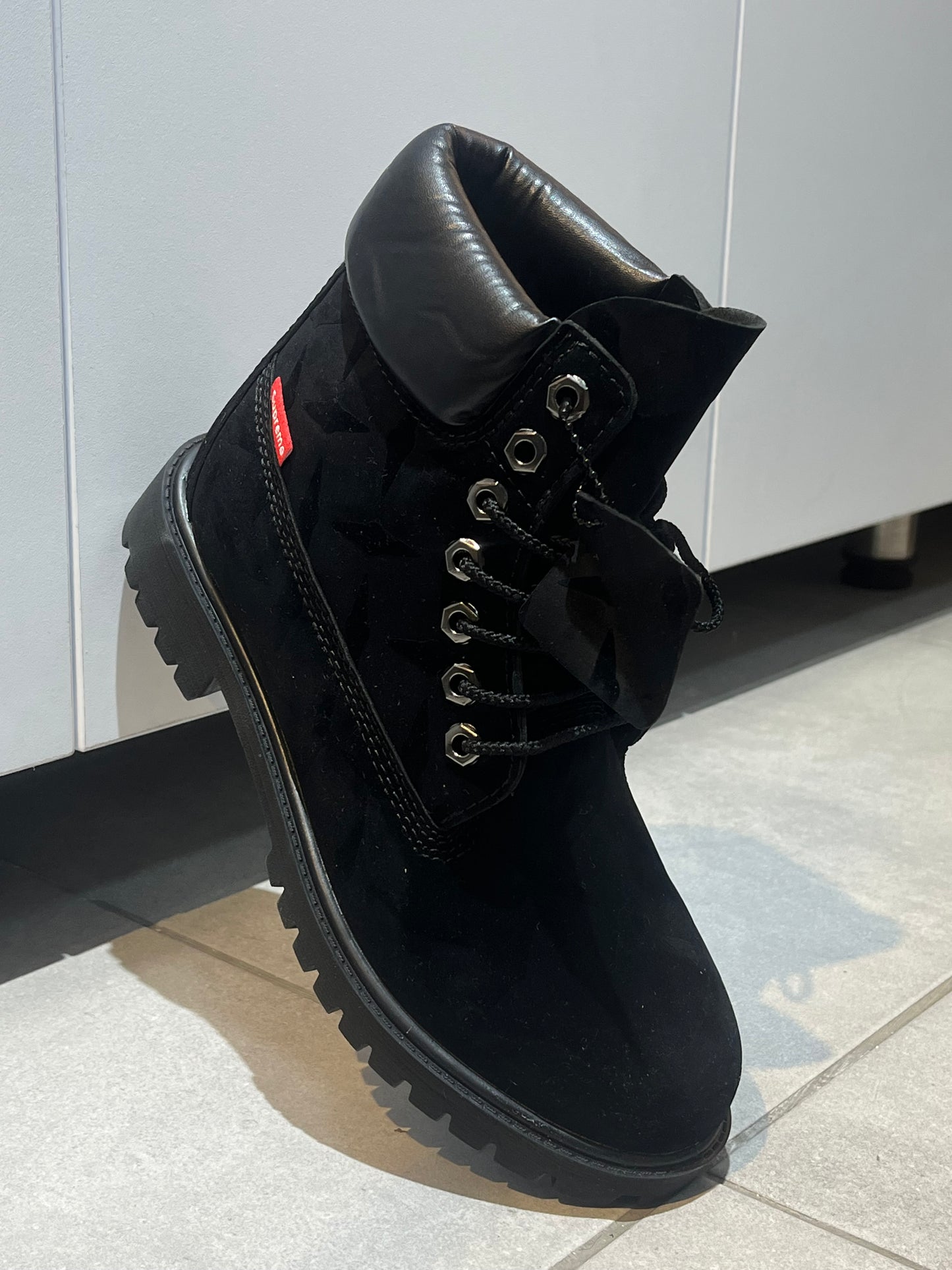 TIMBERLAND x SUPREME / LV