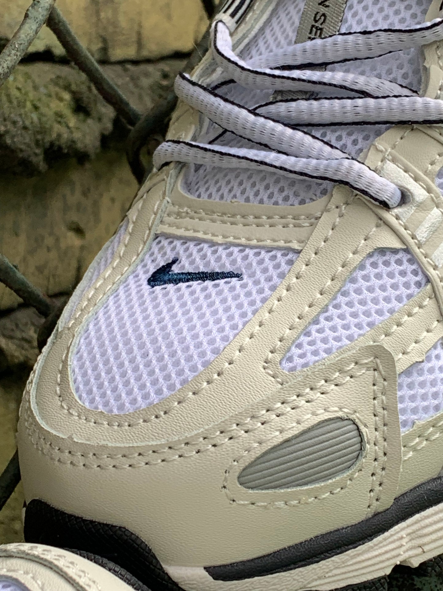 Nike P6000 Metallic White