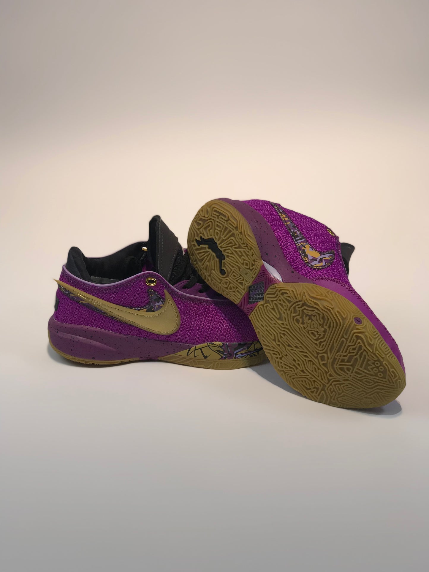 Nike LeBron 20 "Vivid Purple"